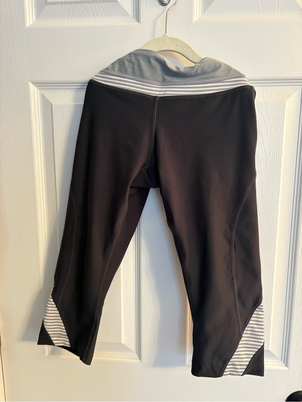 Women’s Black and Gray Active Capri Leggings